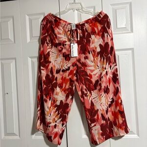 kathy ireland Coral, Red & Cream Floral Drawstring Capris